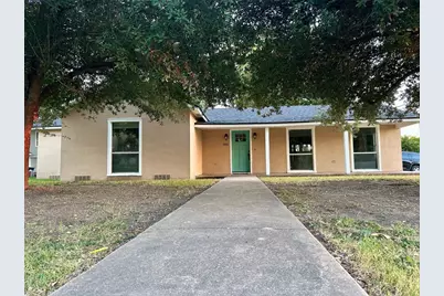 305 W Davilla Street, Granger, TX 76530 - Photo 1