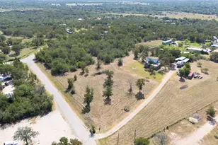 201 Cherylton Dr, Red Rock, TX 78662 - Photo 3