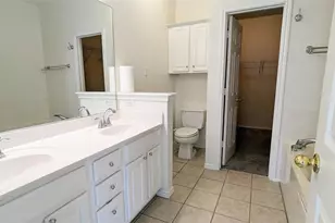 1900 Scofield Ridge Pkwy, Austin, TX 78727 - Photo 15