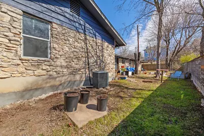 3001 Catalina Drive, Austin, TX 78741 - Photo 23