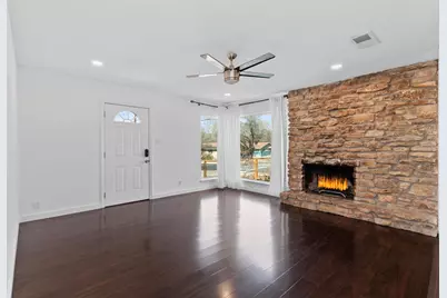 3001 Catalina Drive, Austin, TX 78741 - Photo 9