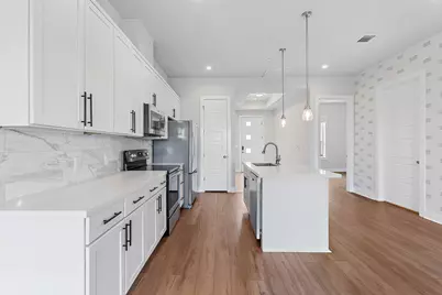 4507 E Martin Luther King Jr Boulevard #133, Austin, TX 78721 - Photo 9