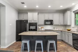11208 Bastogne Loop, Austin, TX 78739 - Photo 13
