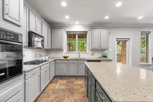 11208 Bastogne Loop, Austin, TX 78739 - Photo 15