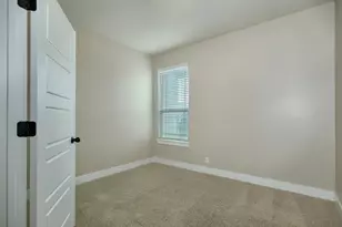 7320 Easy Wind Dr, Austin, TX 78757 - Photo 9