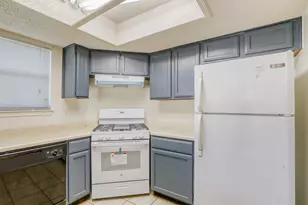 7802B Topawa Cove, Austin, TX 78729 - Photo 5