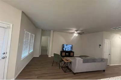 148 Pivot Drive, Taylor, TX 76574 - Photo 3