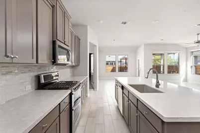 8408 Orizzonte Street, Austin, TX 78744 - Photo 7