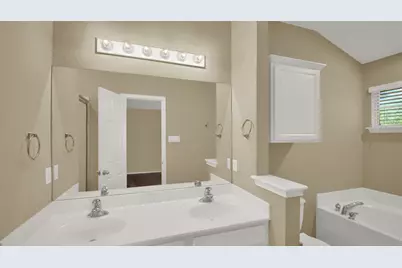 16100 South Great Oaks #2202 Drive, Round Rock, TX 78681 - Photo 9