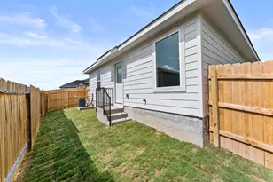 430 Low Pasture Trl, Maxwell, TX 78656 - Photo 25