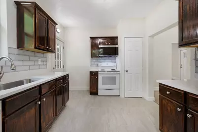 102 Patricks Alley, Liberty Hill, TX 78642 - Photo 11