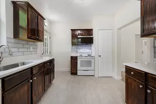 102 Patrick's Alley, Liberty Hill, TX 78642 - Photo 11