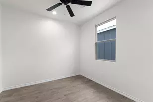 872 Waco St, Kingsland, TX 78639 - Photo 13