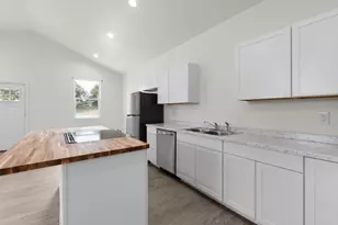 872 Waco St, Kingsland, TX 78639 - Photo 25