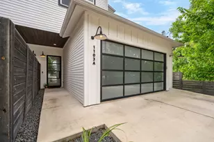 1103 Saucedo St, Austin, TX 78721 - Photo 3