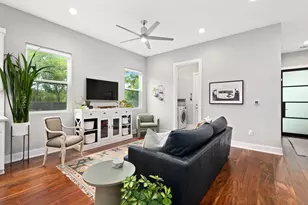 1103 Saucedo St, Austin, TX 78721 - Photo 7