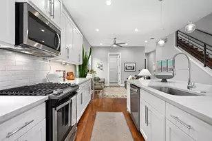 1103 Saucedo St, Austin, TX 78721 - Photo 13