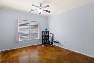 910 W 25th St, Austin, TX 78705 - Photo 3