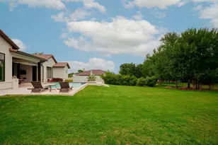205 Green Leaf Ln, Georgetown, TX 78628 - Photo 33
