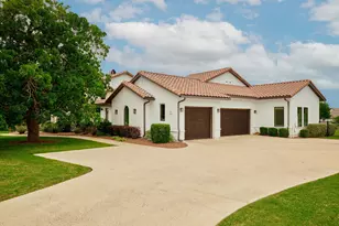 205 Green Leaf Ln, Georgetown, TX 78628 - Photo 27