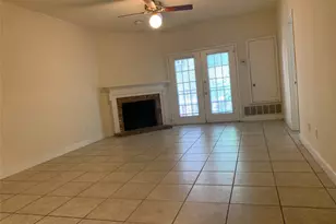 2100 San Gabriel St, Austin, TX 78705 - Photo 15