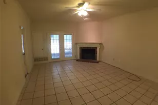 2100 San Gabriel St, Austin, TX 78705 - Photo 11