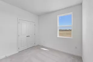 104 Eagle Valley Dr, Elgin, TX 78621 - Photo 13