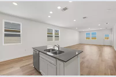 104 Eagle Valley Drive, Elgin, TX 78621 - Photo 5