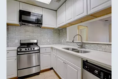 711 W 21st Street #206, Austin, TX 78705 - Photo 1