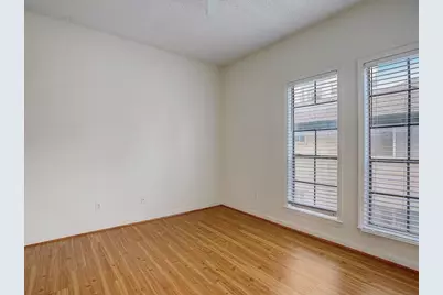 711 W 21st Street #206, Austin, TX 78705 - Photo 19