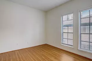 711 W 21st St, Austin, TX 78705 - Photo 19