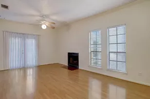 711 W 21st St, Austin, TX 78705 - Photo 3