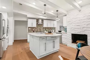 5718 Highland Hills Dr, Austin, TX 78731 - Photo 11