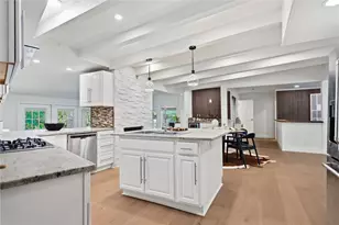 5718 Highland Hills Dr, Austin, TX 78731 - Photo 15