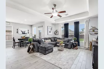 16904 E Borromeo Avenue, Pflugerville, TX 78660 - Photo 5