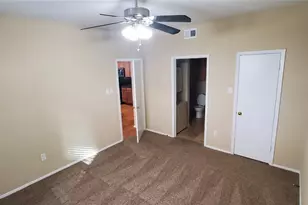 114 E 31st St, Austin, TX 78705 - Photo 7