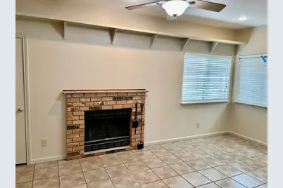 421 W San Antonio Street #J1, San Marcos, TX 78666 - Photo 11