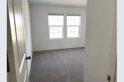 220 Hummingbird Flight Drive, Georgetown, TX 78628 - Photo 11