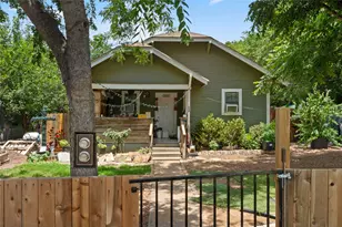 905 W 10th St, Georgetown, TX 78626 - Photo 3
