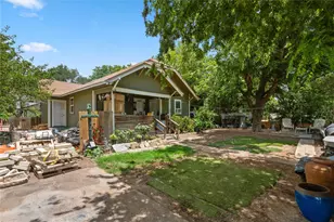 905 W 10th St, Georgetown, TX 78626 - Photo 7