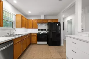 2409 Glen Springs Way, Austin, TX 78741 - Photo 17