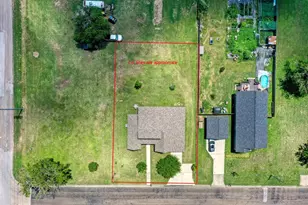 2409 Pecan St, Bastrop, TX 78602 - Photo 5