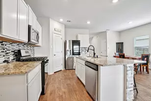 15535 Clove Spice Wy, San Antonio, TX 78073 - Photo 11