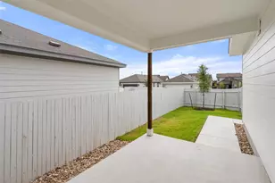 348 Glocken Ln, Kyle, TX 78640 - Photo 35