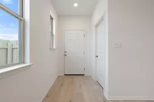 348 Glocken Ln, Kyle, TX 78640 - Photo 3