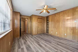 708 Hunter Dr, Rockdale, TX 76567 - Photo 17