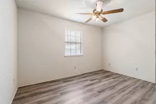 708 Hunter Dr, Rockdale, TX 76567 - Photo 11