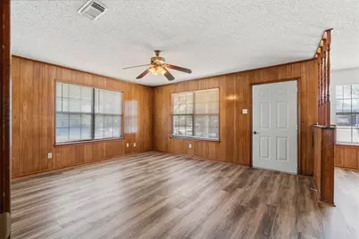 708 Hunter Drive, Rockdale, TX 76567 - Photo 5