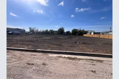 704 E Pecan Street, Granger, TX 76530 - Photo 9