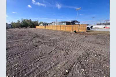 704 E Pecan Street, Granger, TX 76530 - Photo 7